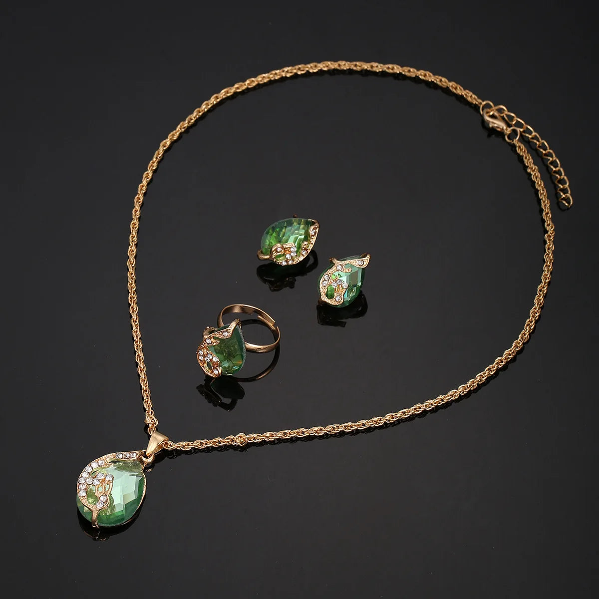 Versatile Floral Watch Set, Vintage Court-Style Ladies Watch & Jewelry, Elegant Yet Practical Daily Accessory.